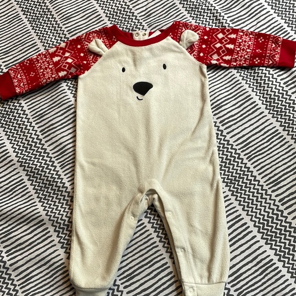 Polar Bear fleece sleeper size 6-9mth - Picture 1 of 6